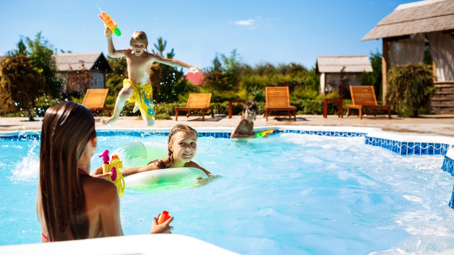 Camping avec piscine et parc aquatique à Banyuls-sur-Mer Camping avec piscine et parc aquatique à Banyuls-sur-Mer